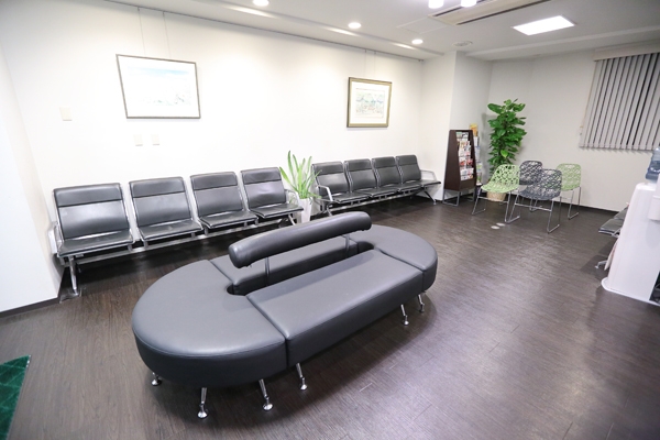 清潔で広々とした受付 35190 ma 2 1417488025