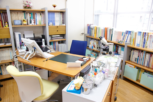 小林院長は日本皮膚科学会認定皮膚科専門医 2