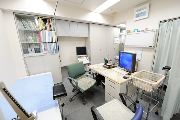診察室では検査や処置が一連の流れで受けられる 26181 ma 2 1403253626