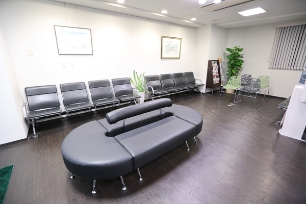 清潔で広々とした受付 35190 ma 2 1417488025