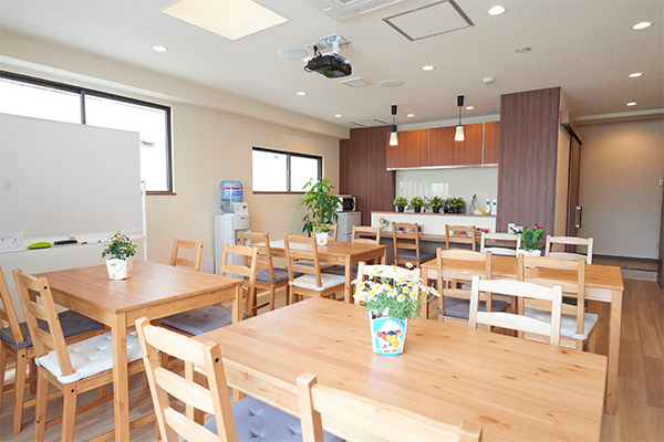 3階では医療・介護の相談会や地域の交流活動が行われる