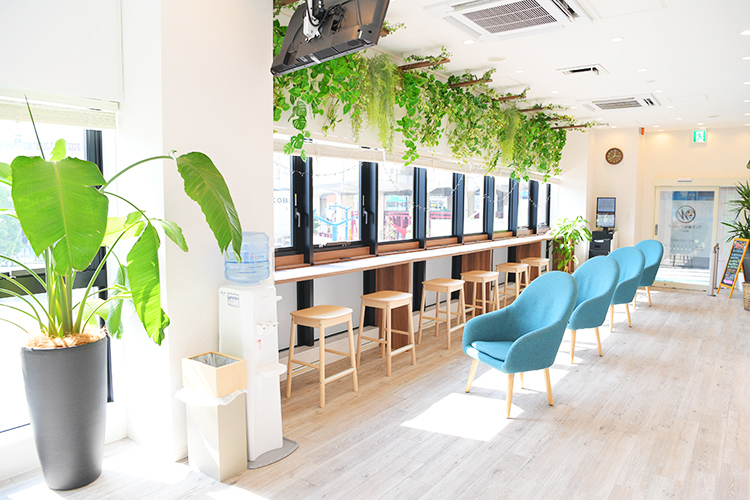 ウィズ歯科クリニック 新松戸 松戸市 北欧テイストで統一され、落ち着いた雰囲気の院内