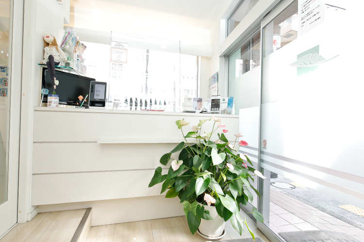 ライラック通り歯科 大田区 家族そろって通う人も多いアットホームな雰囲気