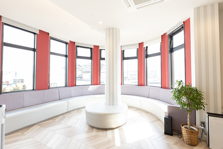 ヤーマン歯科矯正歯科クリニック 多治見市 チーム一丸となって質の高い診療に取り組んでいる