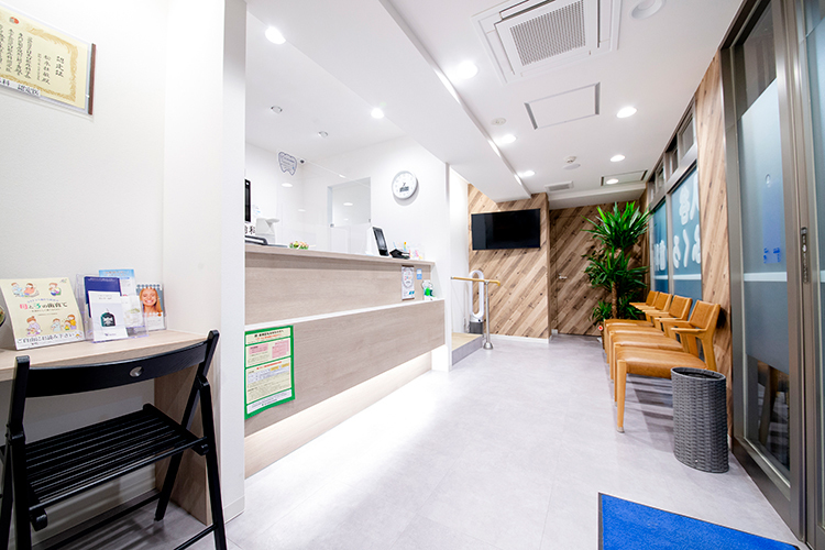 入谷ふくろう歯科 台東区 スタッフ全員がチームとなり患者を迎え入れる