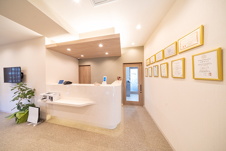 国分寺NOKAデンタルクリニック 歯科口腔外科・矯正歯科 国分寺市 木目を基調とした温かみのある院内