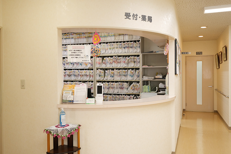 本田医院 京都市上京区 受付では優しく笑顔で迎えてくれる