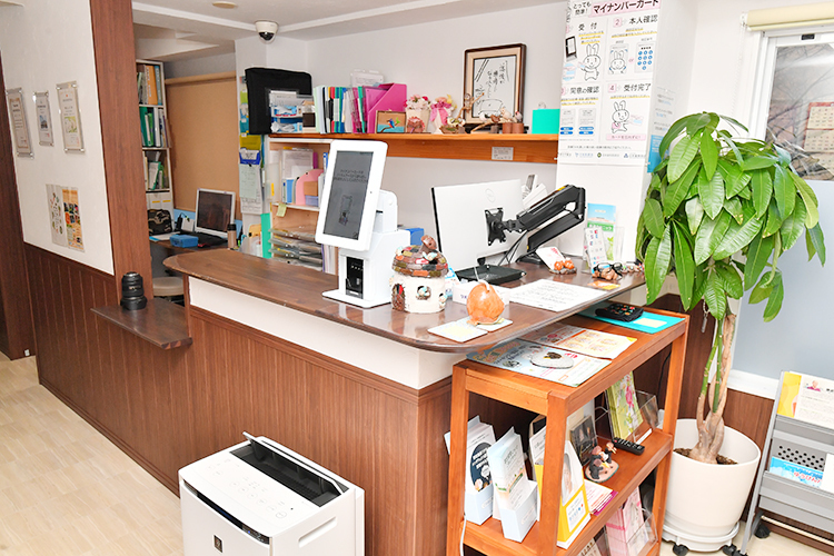 徳武クリニック 厚木市 午前中は地域のかかりつけ医として、さまざまな悩みに応える