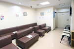 ひかる眼科 蕨市 待ち時間も有効活用できるように、院内掲示物にも力を入れている
