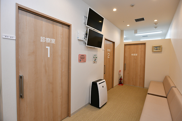 葛飾しらとりよつば眼科 葛飾区 隅々まで段差のないバリアフリー設計の院内