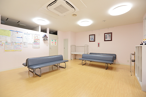 神川小児科クリニック 大田区 清潔で広い待合室もあり通いやすい
