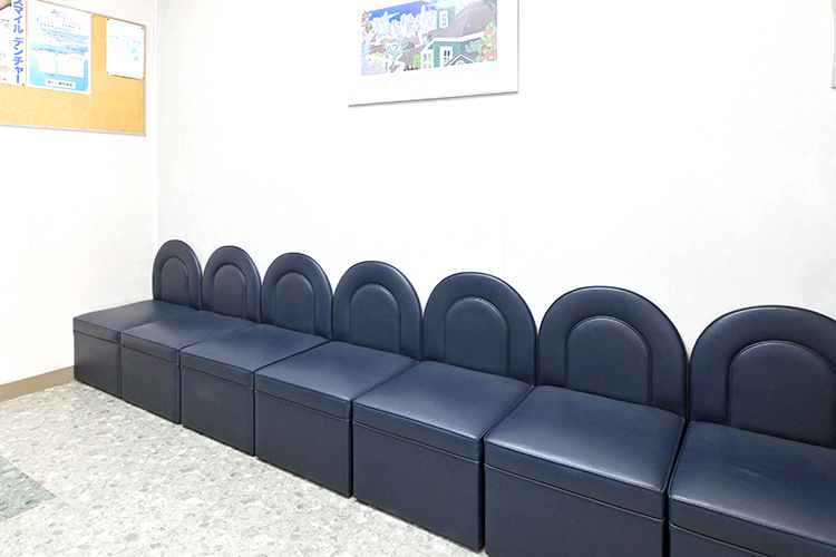 あかい歯科医院 寝屋川市 子どもから高齢者まで幅広い世代の患者が訪れる