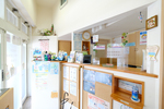 にしまつ歯科クリニック 神戸市東灘区 話しやすく気さくな雰囲気のスタッフが出迎える