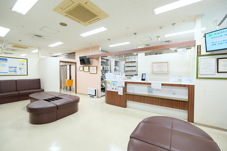 くさかり眼科 浦安市 商業施設とも隣接しており待ち時間に買い物を楽しむこともできる