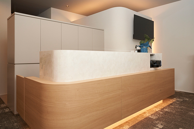 湊デンタルオフィス 大阪市天王寺区 それぞれの専門分野を用いて治療を提供