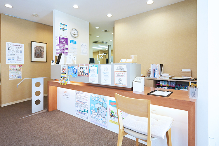 有岡歯科医院 大阪市東淀川区 子どもから高齢者まで幅広い患者が訪れる