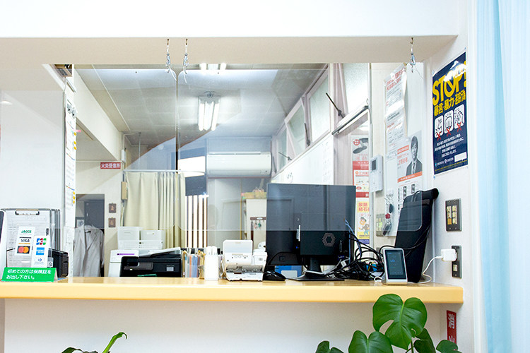 川口内科医院 京都市下京区 院長やスタッフが一丸となり、患者に寄り添いながら診療にあたる