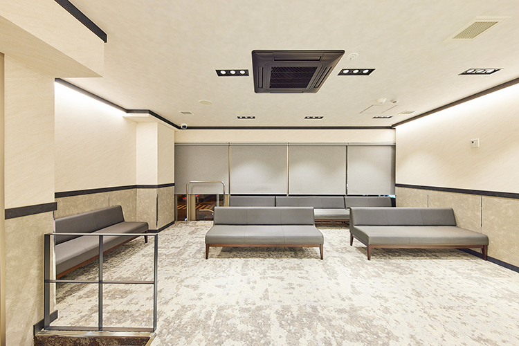 西梅田シティクリニック 大阪市北区 21時まで診療しており、仕事帰りなどにも通いやすい