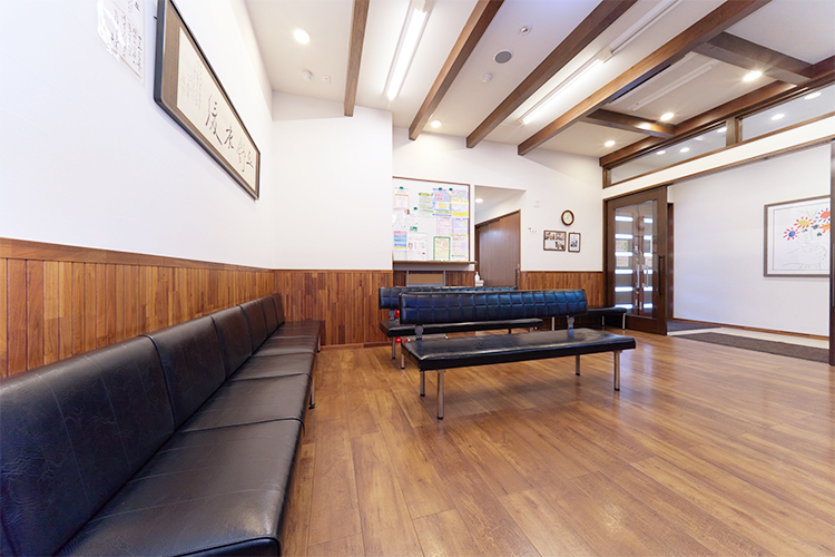 医療法人財団厚仁会  藤田記念耳鼻咽喉科 大田区 歴史を感じるすてきな院内