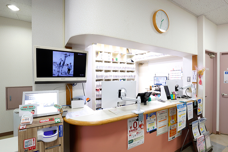 今井内科クリニック  横浜市港南区 動線を考えた院内は、広々とし圧迫感がない