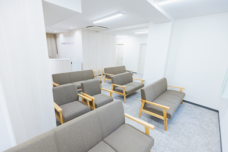 恵比寿駅前メンタルクリニック 渋谷区 ゆったりとくつろげる待合室