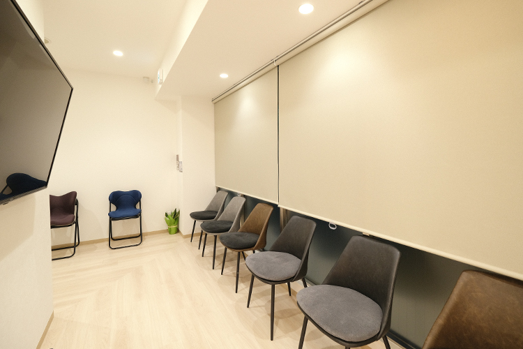 鳥飼NK歯科クリニック 摂津市 土曜日・日曜日も診療を行っているため、忙しい人でも通いやすい