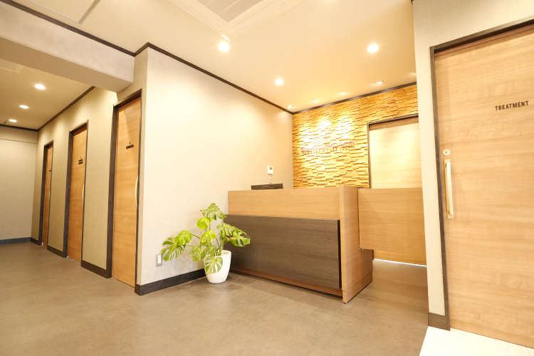 むらさき乳腺クリニック五反田 品川区 待合室には、気兼ねなく過ごせるようなプライベート空間も