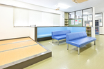 医療法人社団みのり会 おおくま内科小児科 八王子市 院内は広々としており、ベビーカーや車いすでも通いやすい
