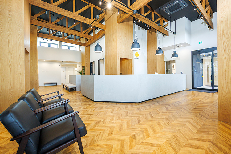 ひなぎく皮ふ科クリニック 北名古屋市 カフェのようなカジュアルなデザインでバリアフリー