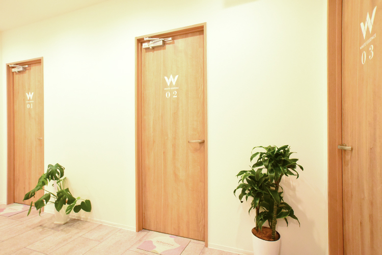 生駒Mkyデンタルクリニック 生駒市 完全個室の施術室で周囲を気にせず施術を受けられる