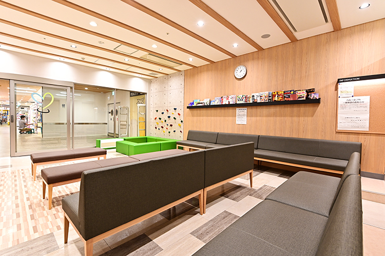 あいおい歯科グループ　板橋歯医者・矯正歯科 板橋区 広々とした院内。キッズスペースも完備