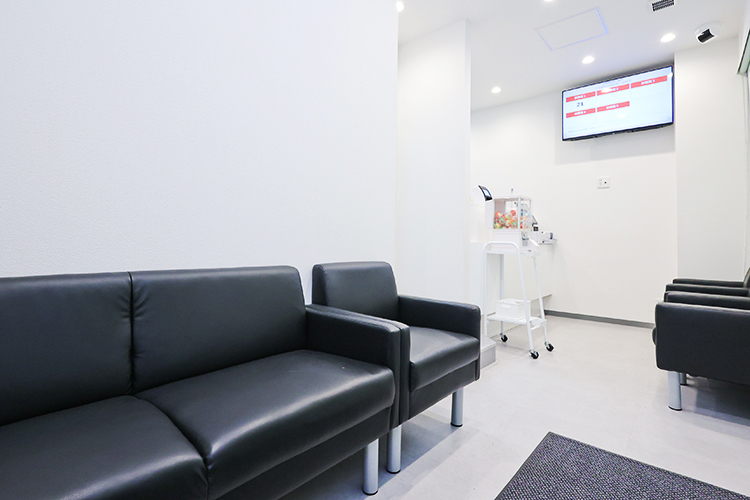 まつのき歯科古河駅前クリニック 古河市 小さな子どもから高齢者まで、幅広い年齢層の患者が来院