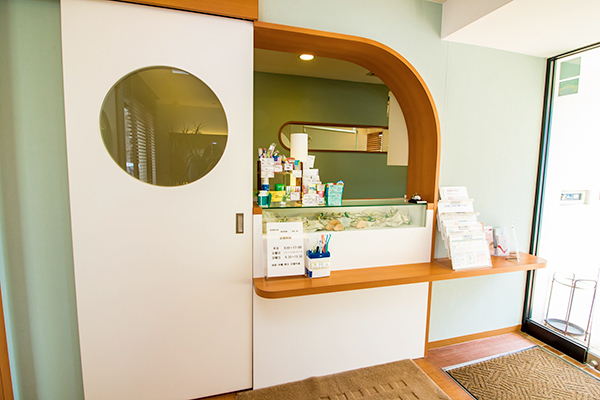 ミント歯科 神戸市北区 親切な受付スタッフが対応してくれる