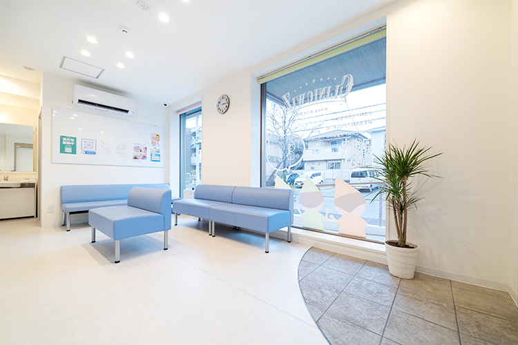 clinic WIZ のぼりと・ゆうえん小児科 川崎市多摩区 遊園地をモチーフにした明るい院内
