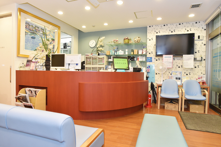 長谷部クリニック 川西市 土曜・日曜も診療を実施。働きながらの通院もしやすい