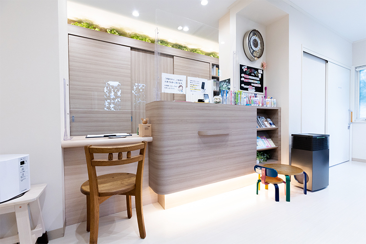 いちろう歯科医院 福岡市博多区 明るく清潔感のある待合室