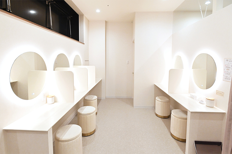 うしじま内視鏡クリニック 吹田市 身なりを整えるためのパウダールームも完備