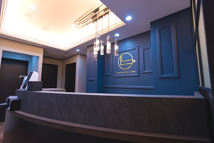 ライトメンタルクリニック 渋谷本院 渋谷区 落ち着いた雰囲気の院内。音楽が流れ、リラックスできる空間に