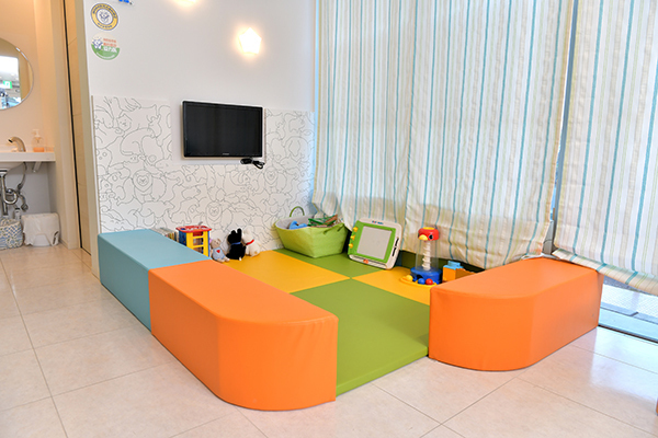 ただ歯科クリニック 伊丹市 家族で安心して通えることをコンセプトに、キッズスペース完備