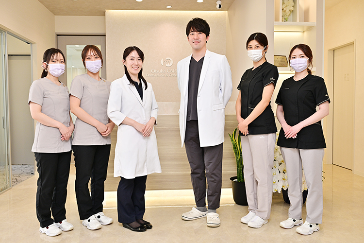 大塚CARNA歯科 矯正歯科 豊島区 歯科医師と歯科衛生士、スタッフが密に連携して患者を支える