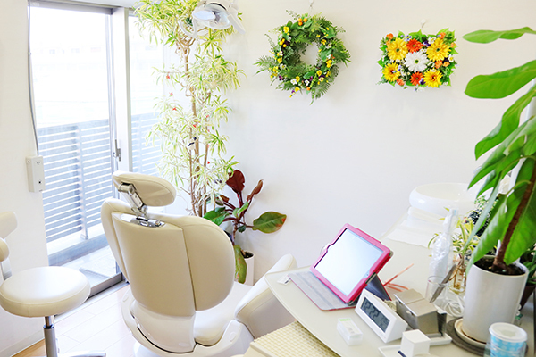 ルトゥール歯科診療室 横浜市港北区 個室の診療室もあり、専門的な治療にも対応