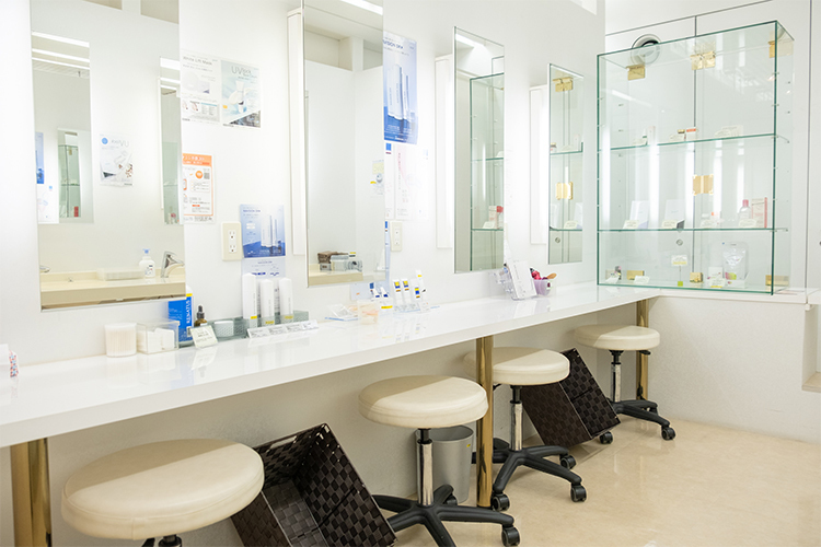 ゆかり皮フ科クリニック 京都市下京区 パウダールームも完備