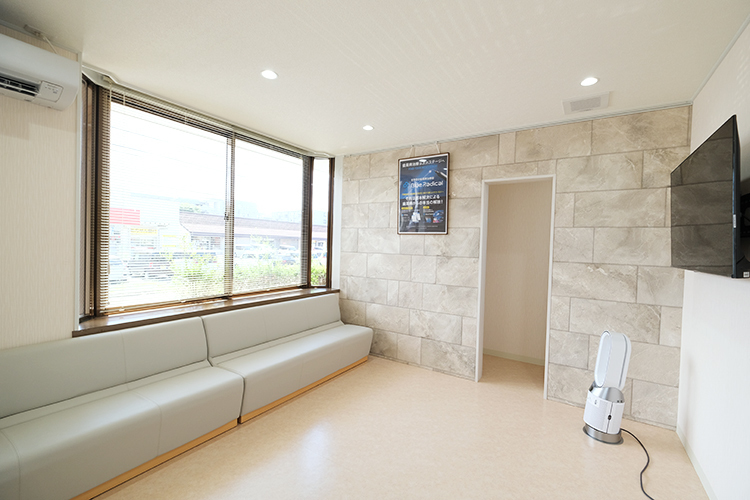 千葉ニュータウンデンタルクリニック 印西市 リラックスして過ごせるよう工夫された院内