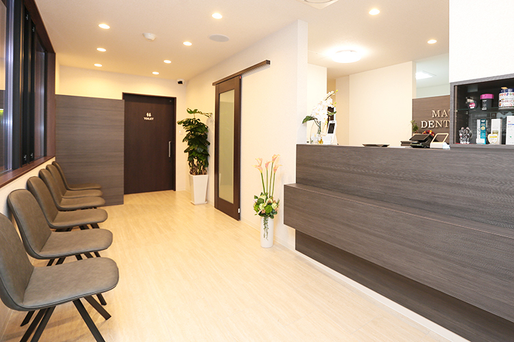 松岡歯科・矯正歯科 大阪市住吉区 ベビーカーなどでも不自由なく通えるようバリアフリー設計の院内