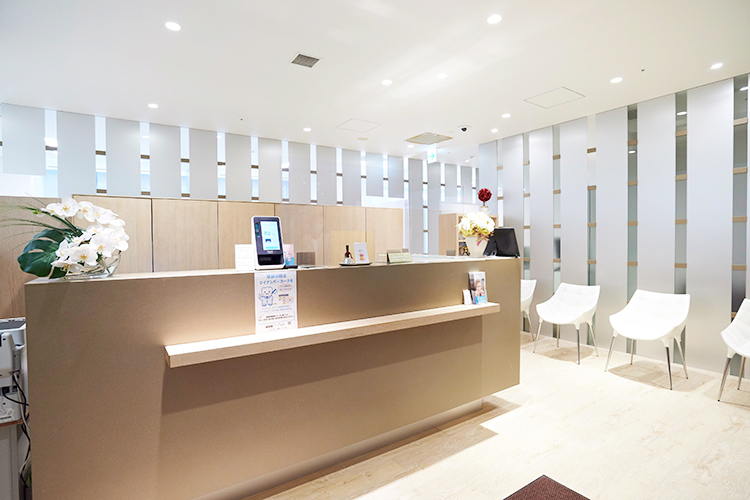 医療法人社団すみれ会 サクラパーク野本歯科 千代田区 院内は入り口から診療スペースまで段差のないバリアフリー設計