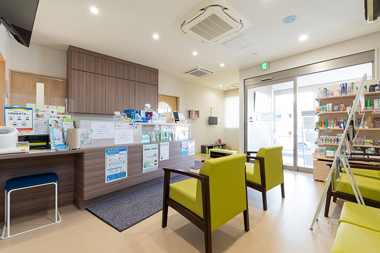 のだ歯科医院 犬山市 清潔感ある待合