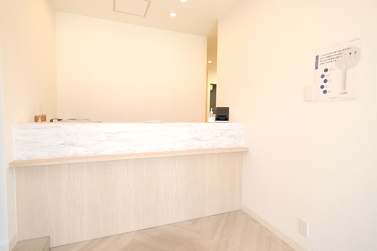 航空公園オアシス歯科クリニック 所沢市 明るく開放的な院内