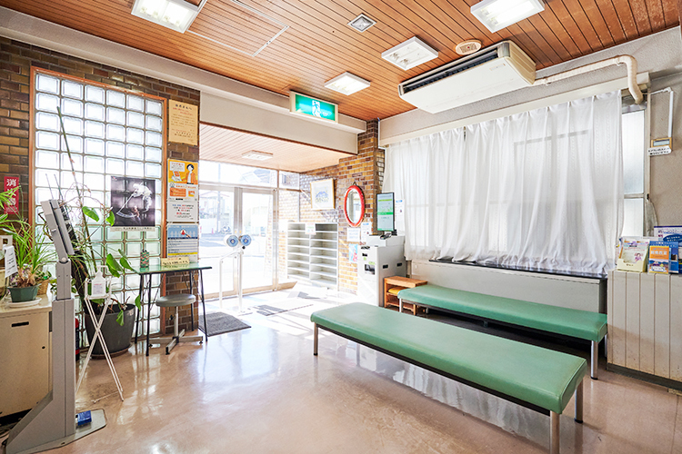 山田整形外科医院 ふじみ野市 スムーズに受診ができるよう自動精算機も導入