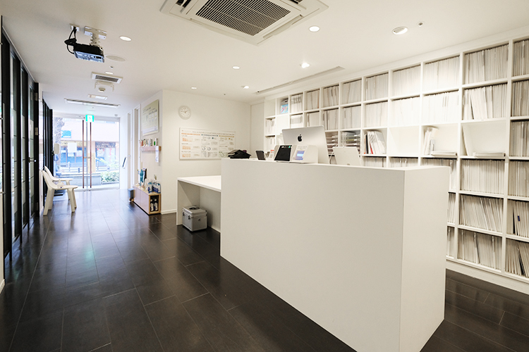 アップルデンタルセンター 西東京市 親しみやすいスタッフが迎える