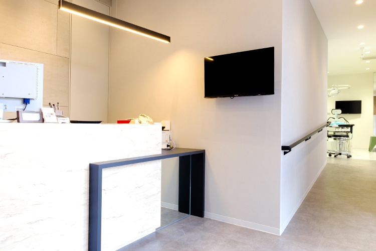 中野坂上駅前スワン歯科・矯正歯科 中野区 洗練された雰囲気の院内